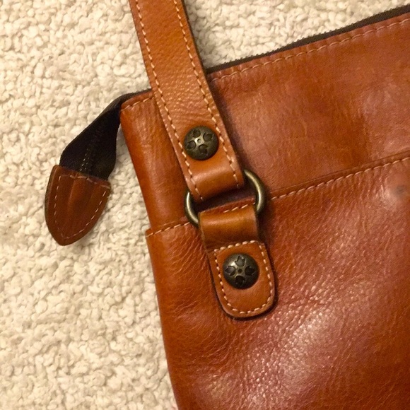 Patricia Nash Leather crossbody bag. - Picture 4 of 8
